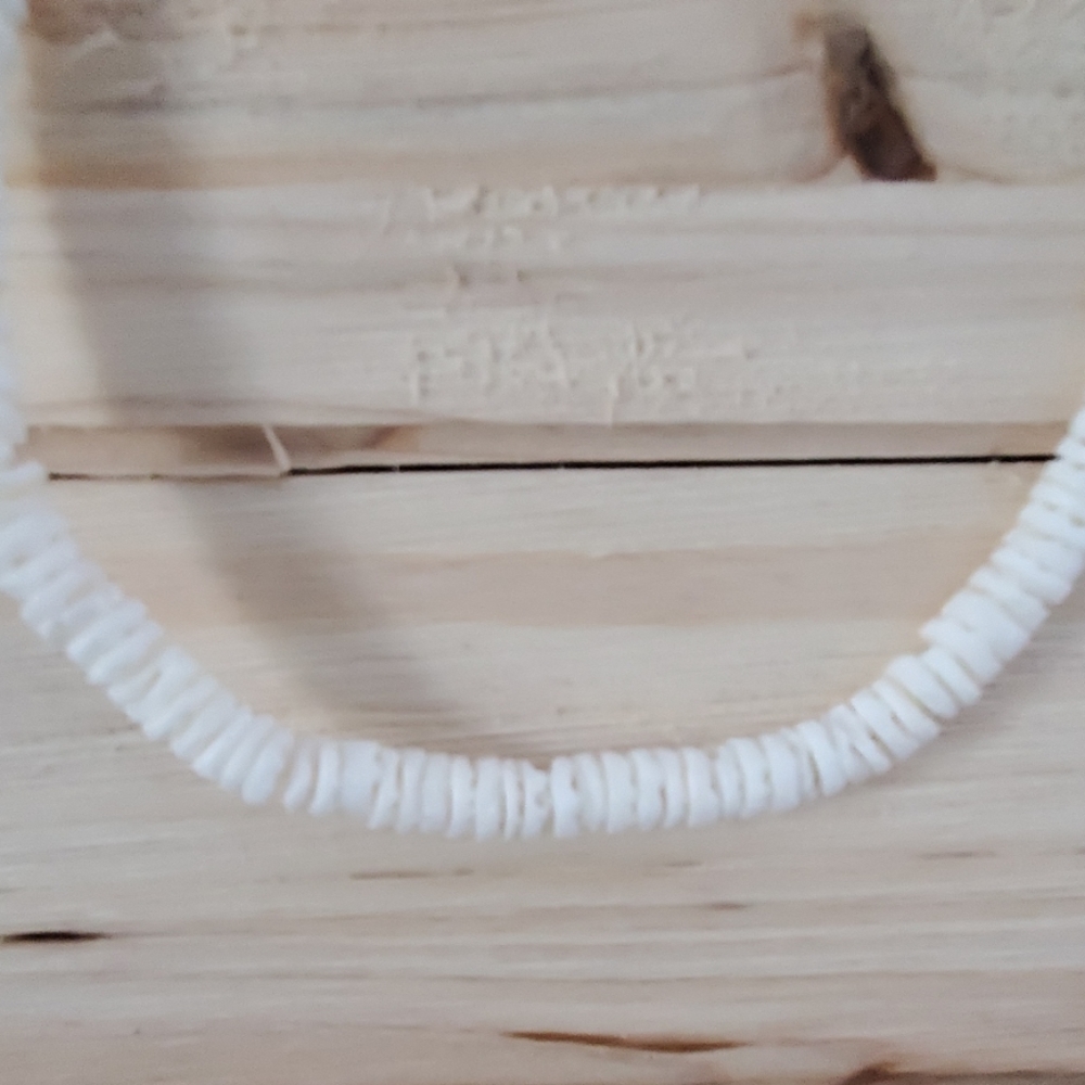 Shell necklace - Picture 2 of 4
